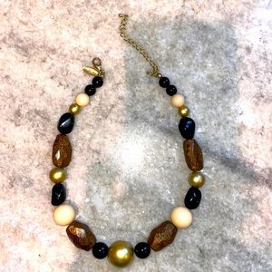 Earth-tone colored necklace - great condition